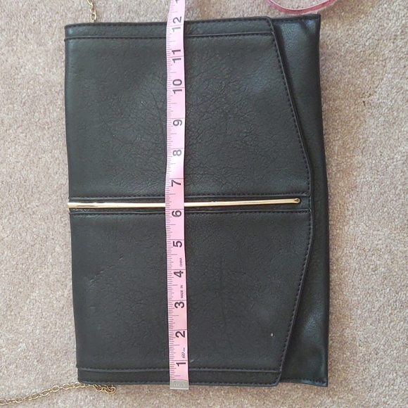 Black clutch purse - Picture 2 of 3